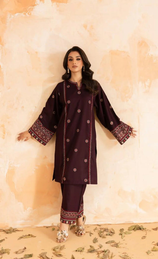 Nazakat Embroidered 2pc royal lifestyle collections