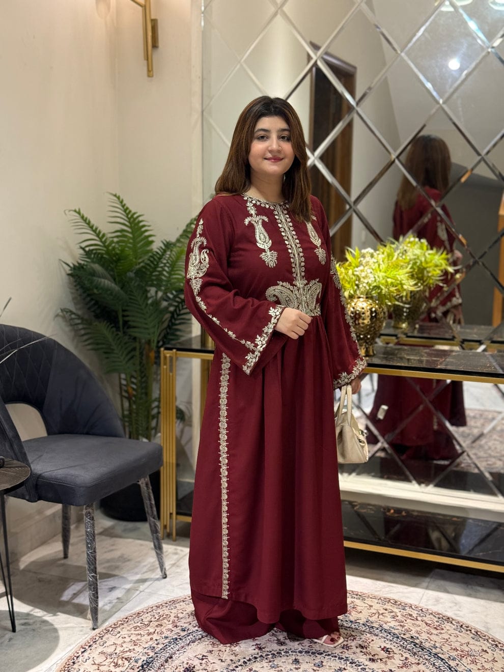 Alisha Mahroon Embroidered 2pc royal lifestyle collections