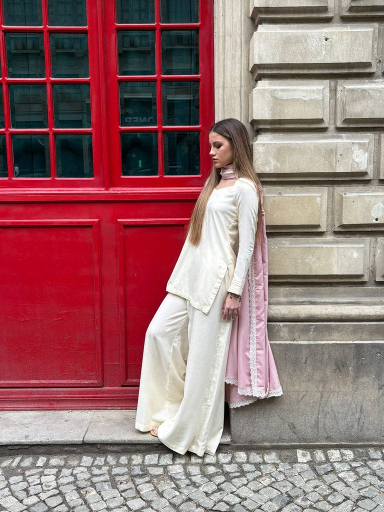 warda embroeded 3pc Royal Lifestyle Collections