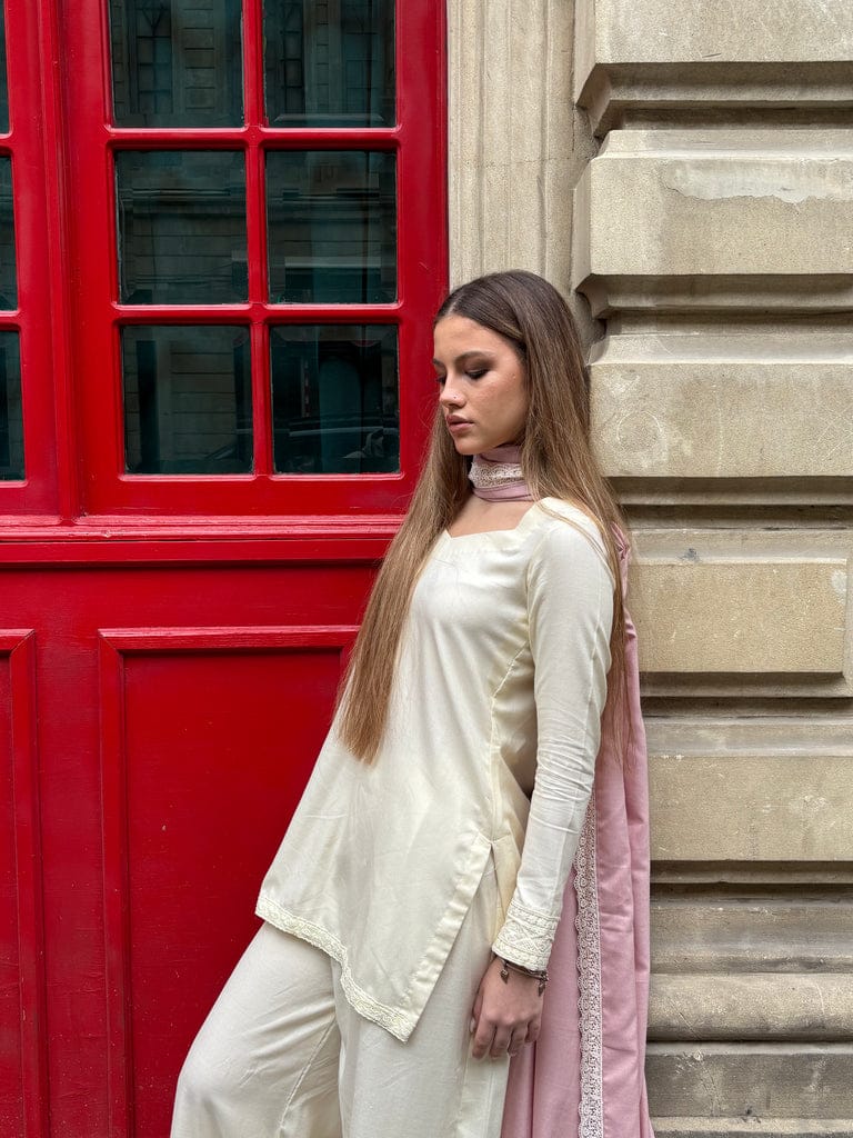 warda embroeded 3pc Royal Lifestyle Collections